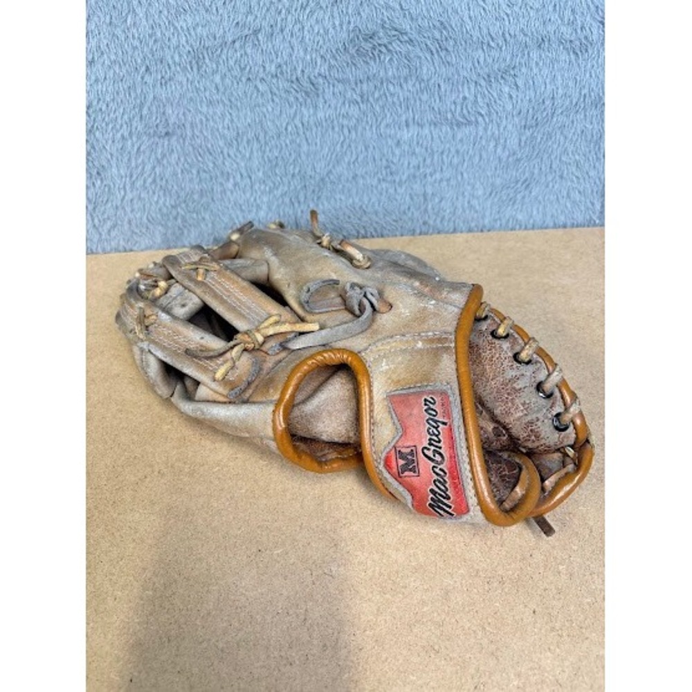 MacGregor G11 Joe Morgan Autograph Model Baseball Glove Right Hand Throw Leather